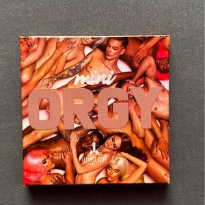 2pc set JSC Orgy palette and mini orgy as well brand new never swatched.